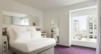 YOTEL Boston