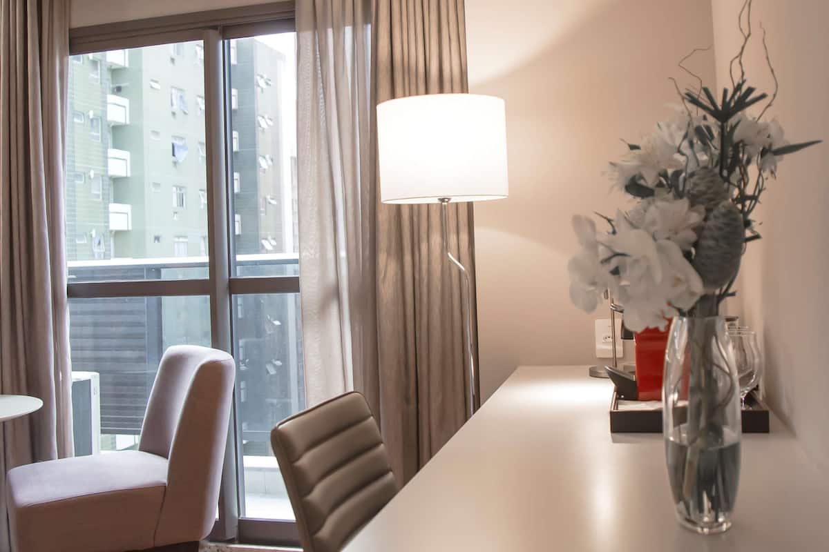 Business Double Room, 1 Double Bed, Balcony, City View