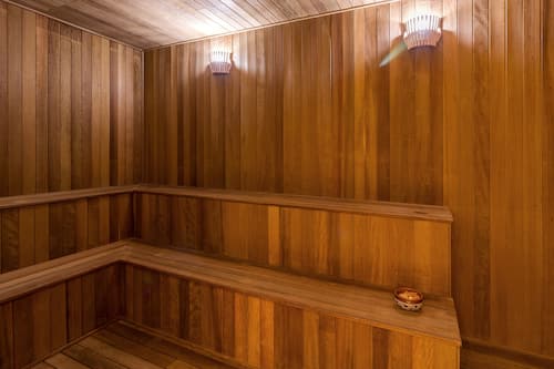 Salas para tratamentos a dois, sauna seca, tratamentos corporais