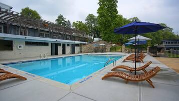 Seasonal outdoor pool, open 10 AM to 8 PM, pool loungers