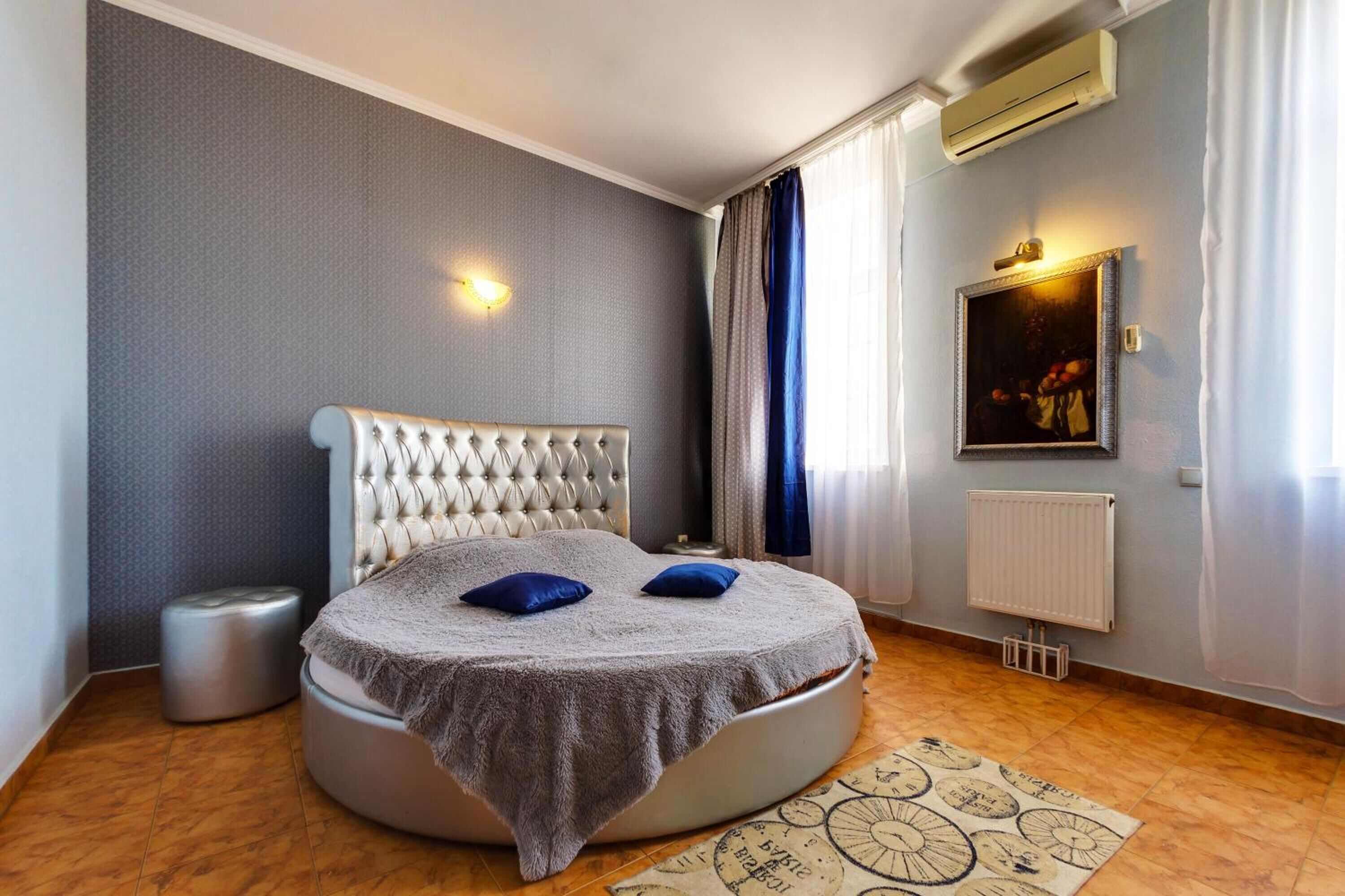 Bar mini, meja, seterika/papan seterika, Wi-fi percuma 