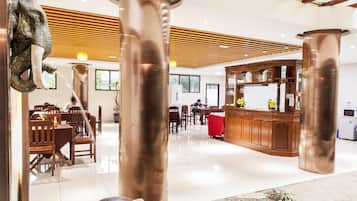 Daily continental breakfast (USD 5 per person)