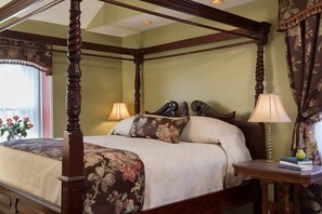 Egyptian cotton sheets, premium bedding, in-room safe