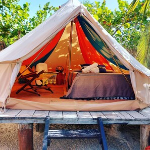 Premium bedding, down duvets, pillow-top beds, in-room safe - Playa Las Palmas Glamping Tulum (Tulum)