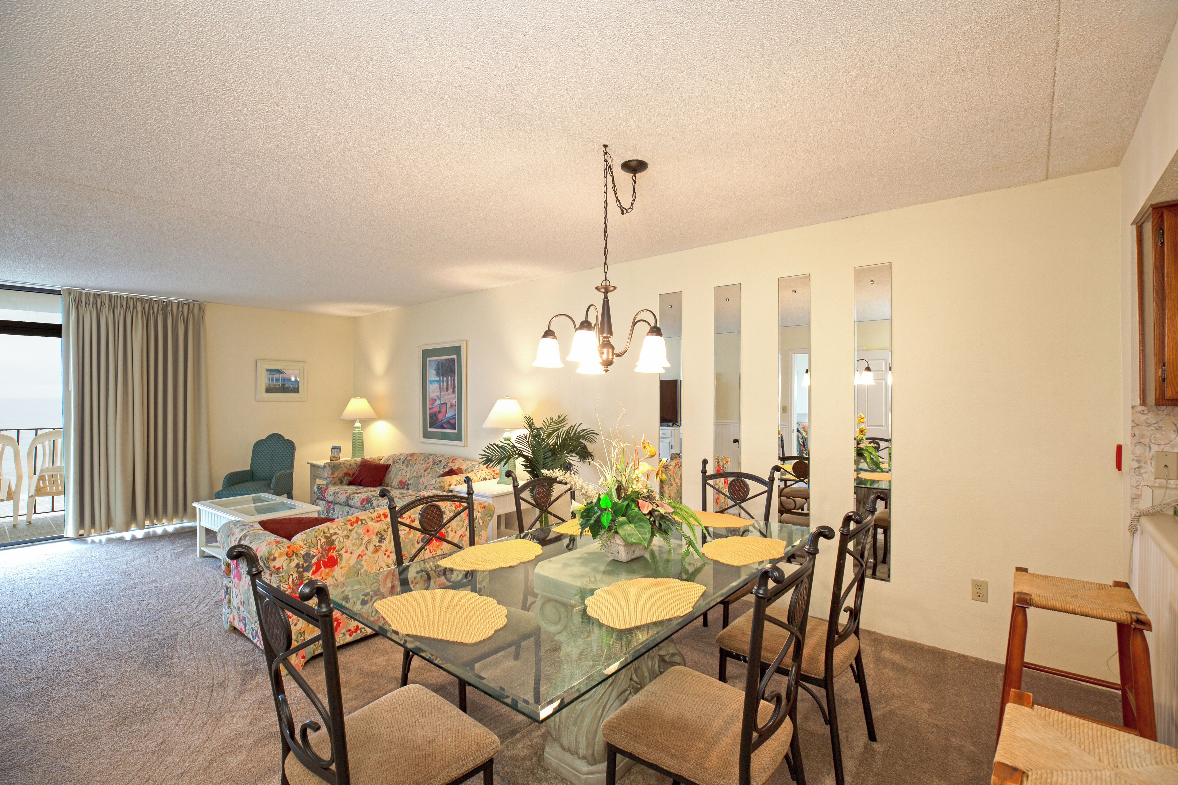 Condo, 3 Bedrooms, Ocean View | In-room dining