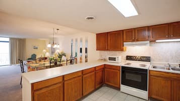 Condo, 3 Bedrooms, Ocean View | Private kitchen | Fridge, microwave, stovetop, dishwasher
