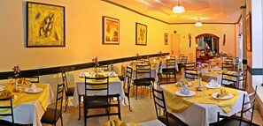 Breakfast, lunch, dinner served; local and international cuisine 