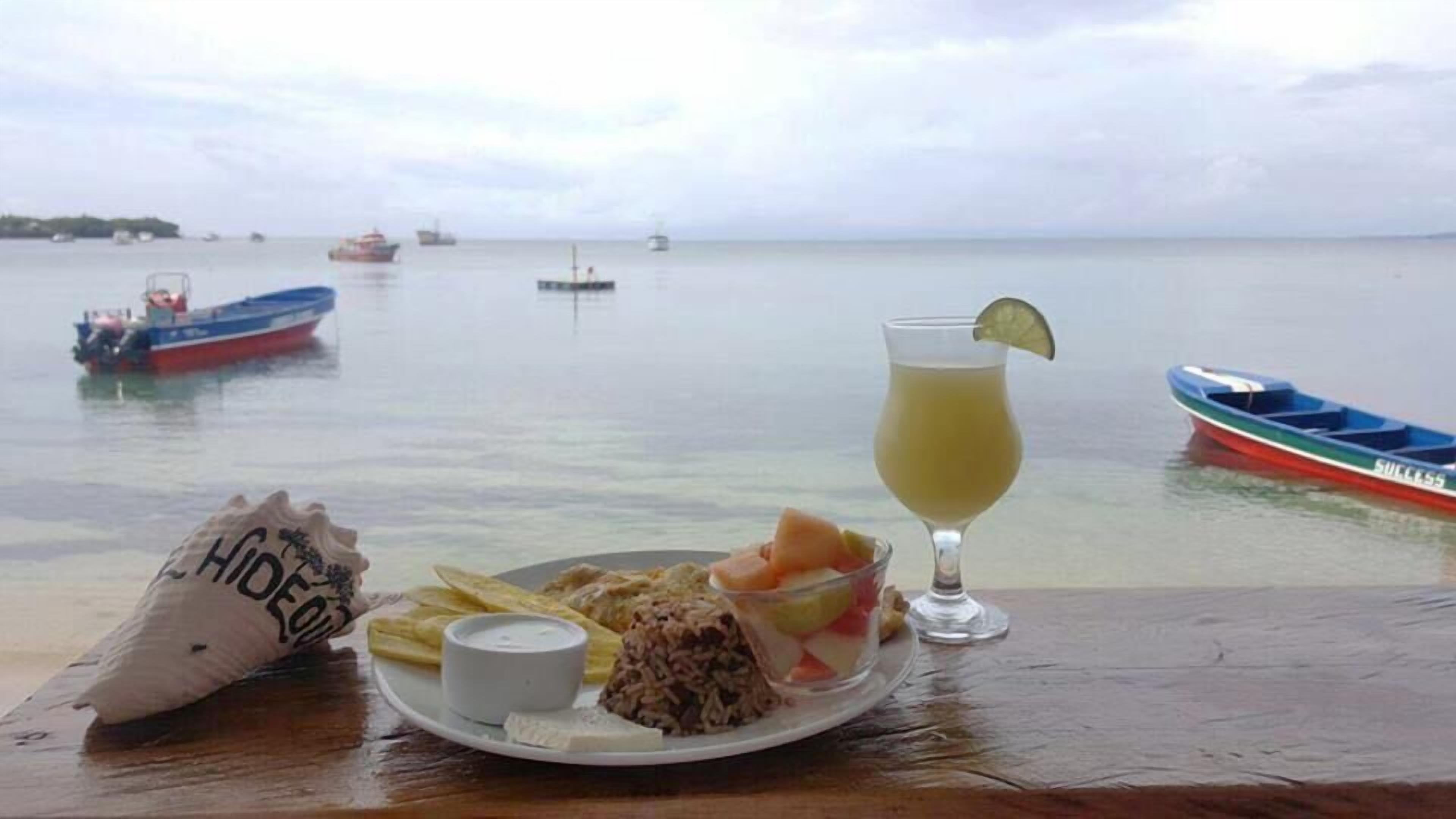 daily cooked-to-order breakfast for a fee