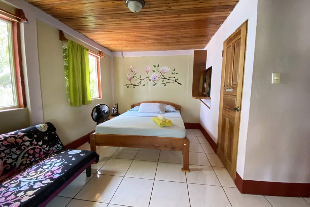 in-room safe, free wifi