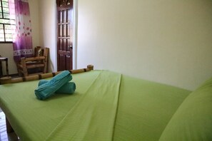 4 ห้องนอน, เครื่องนอนระดับพรีเมียม, มินิบาร์, ตกแต่งพิเศษโดยเฉพาะ