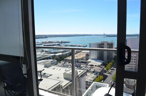 Two Bedroom Harbour Views Apartment | Terrace/patio - Two Bedroom Harbour Views Apartment (Auckland)
