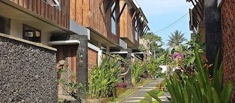 Greenfield Luxury Villas