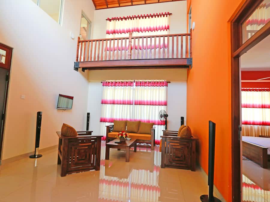 Standard-Doppel- oder -Zweibettzimmer, 1 Schlafzimmer | Wohnbereich | Flachbildfernseher