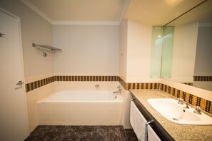 Splendid One Bedroom Apartment | Bathroom | Separate tub and shower, deep soaking tub, free toiletries, hair dryer