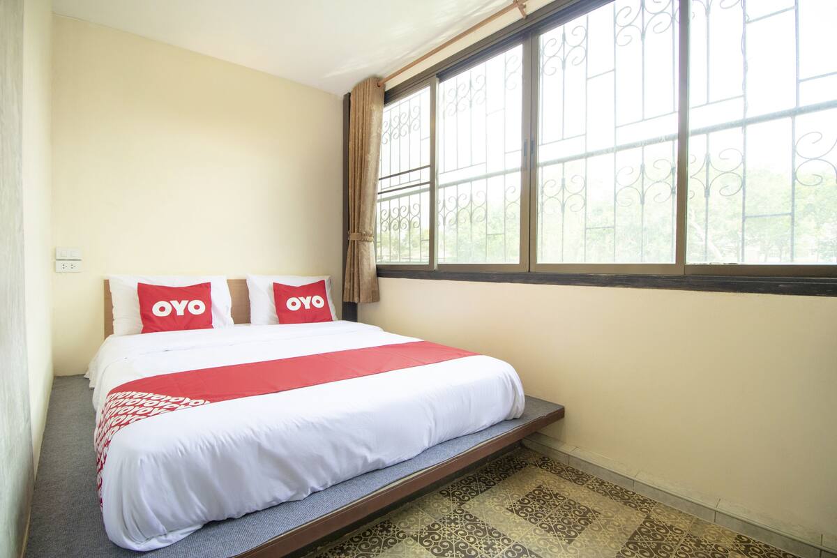 Deluxe Double Room | Desk, soundproofing, WiFi (free), bed sheets