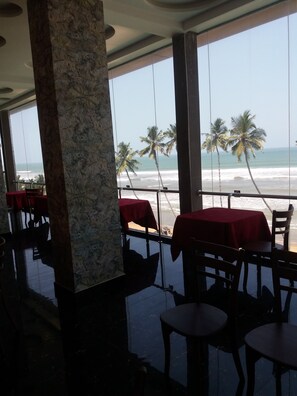 International cuisine - Ocean Queen Hotel (Wadduwa)