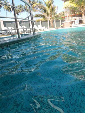 Outdoor pool - Ocean Queen Hotel (Wadduwa)