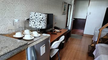 Family Room | Private kitchen
