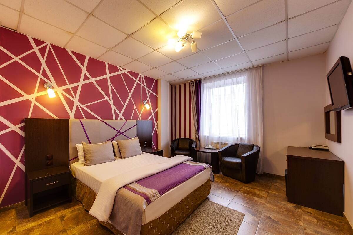 Superior Double or Twin Room | 1 bedroom, minibar, desk, iron/ironing board