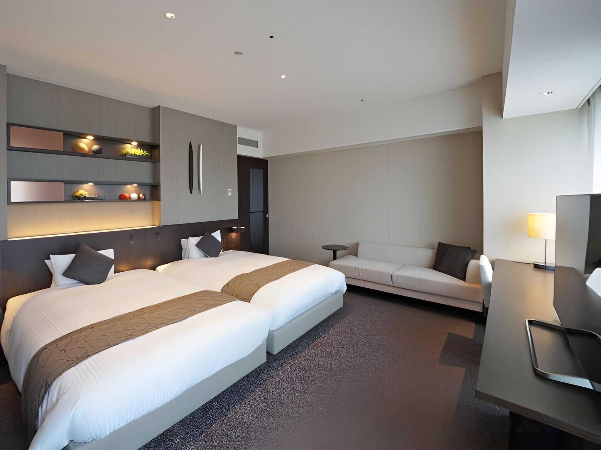 1 phòng ngủ, két bảo mật tại phòng, bàn 