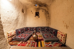 Living area - Tulip Cave Suites (Nevsehir)