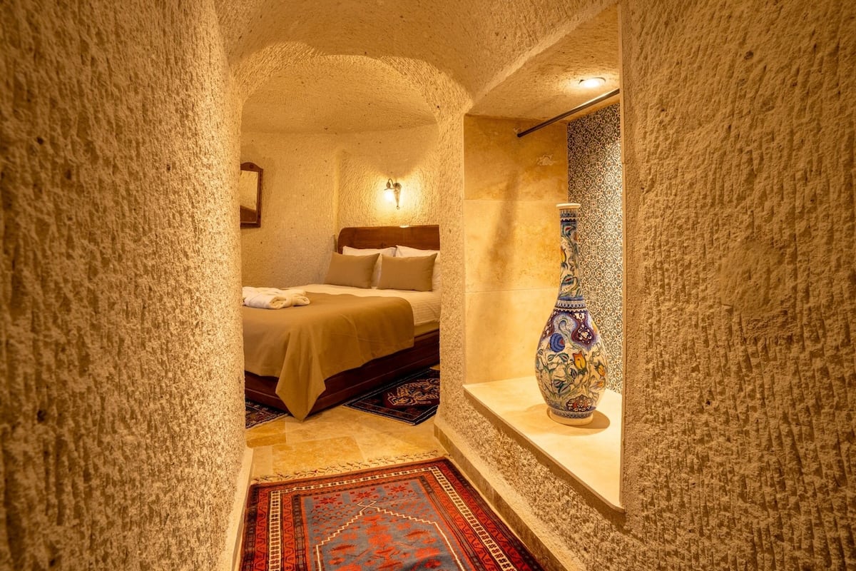 Honeymoon Suite, Terrace, Valley View | 1 bedroom, individually furnished, desk, laptop workspace