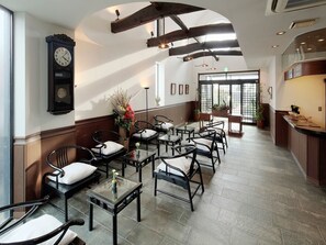 Lobby - Akaneironoumi Arujisu (Izu)