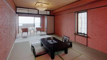 In-room safe, soundproofing, free WiFi