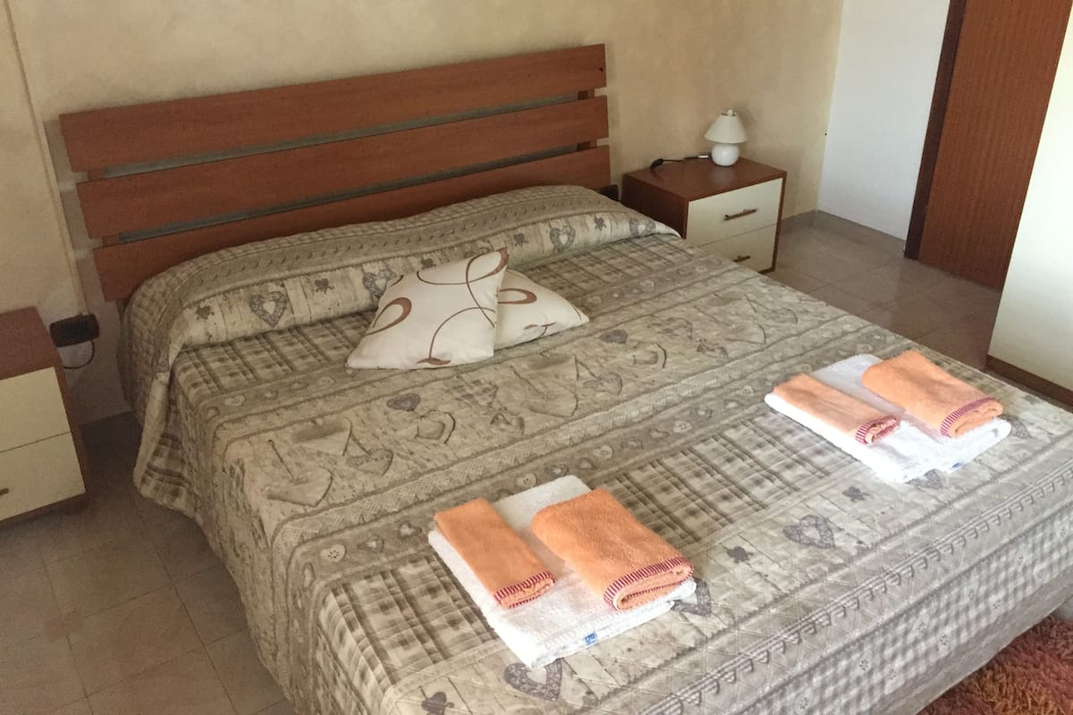 Classic Double Room, 1 Double Bed, Balcony | Desk, rollaway beds, free WiFi, bed sheets