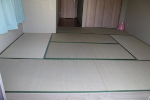 Family Private Room | In-room safe, free WiFi