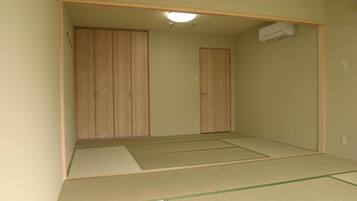 Group Deluxe Private Room | In-room safe, free WiFi