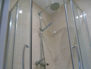 Superior Twin Room, Ensuite (Blue) | Miscellaneous