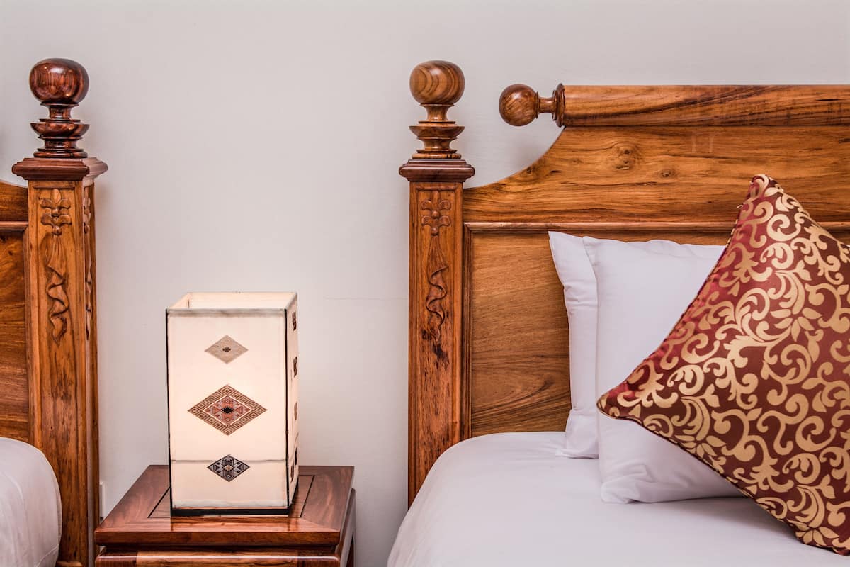 ميني بار وبديكورات فريدة لكل غرفة وطراز فريد لكل وحدة ومكتب