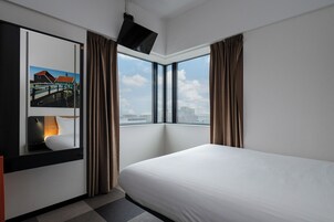 Habitación doble superior, accesible para personas con discapacidad | Escritorio, sistema de insonorización, wifi gratis y ropa de cama