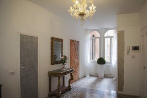 Interior - Porta Orientalis Venice (Venice)