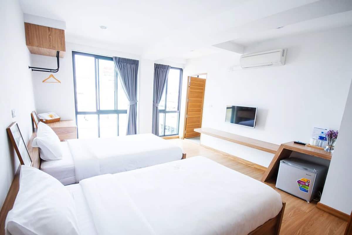 Standard Twin Room | Premium bedding, desk, blackout drapes, free WiFi