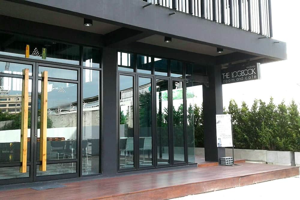 The LogBook Room and Cafe