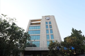 Exterior - Urbanpod Hotel (Mumbai)