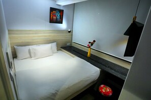View from room - Urbanpod Hotel (Mumbai)