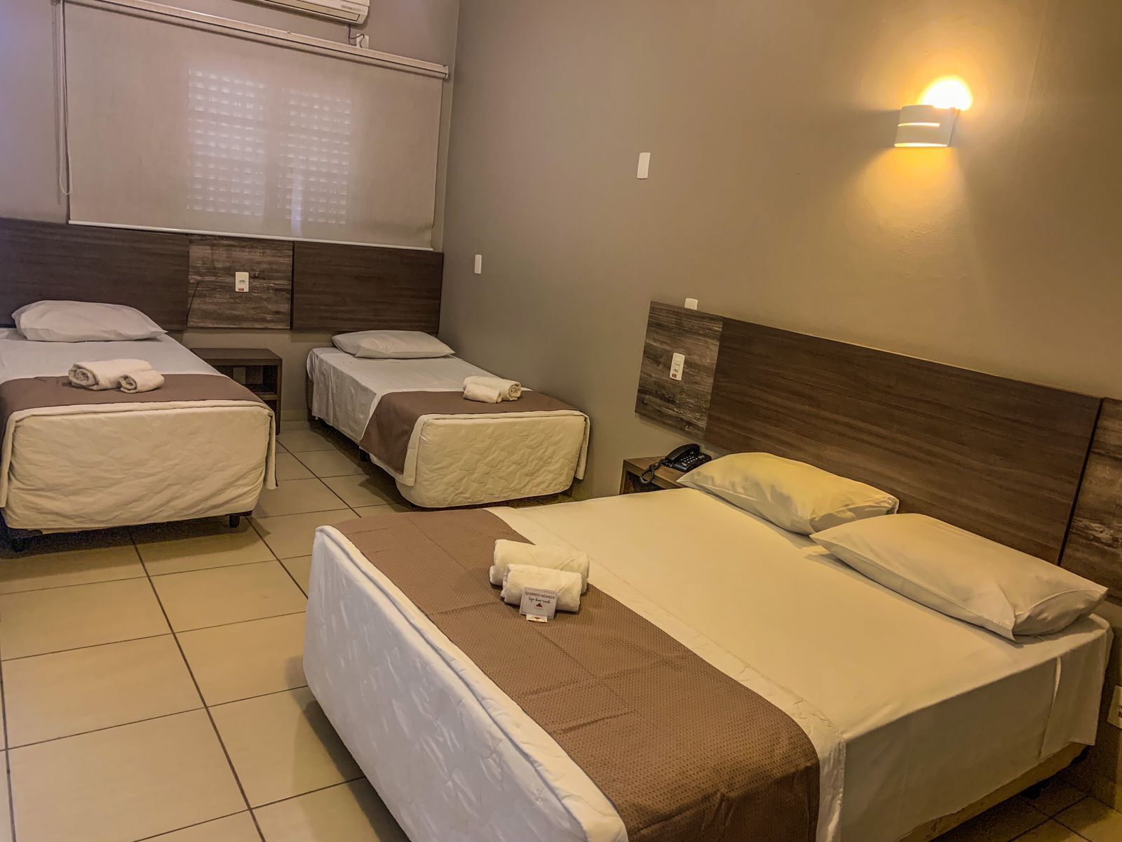 standard quadruple room | 1 bedroom, minibar, in-room safe, desk