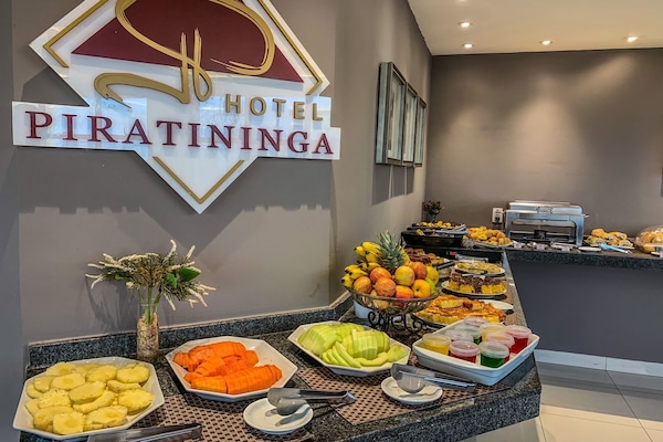 Bao gồm bữa sáng buffet hàng ngày