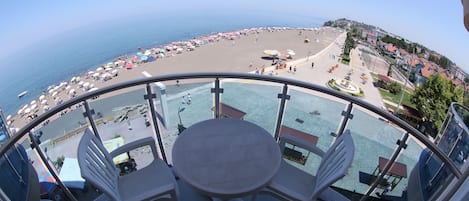 Quadruple Room | Terrace/patio