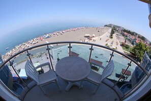 Quadruple Room | Terrace/patio - Turkuaz Beach Hotel (Akcakoca)