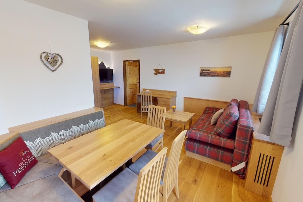 Comfort Apartment III | In-room dining