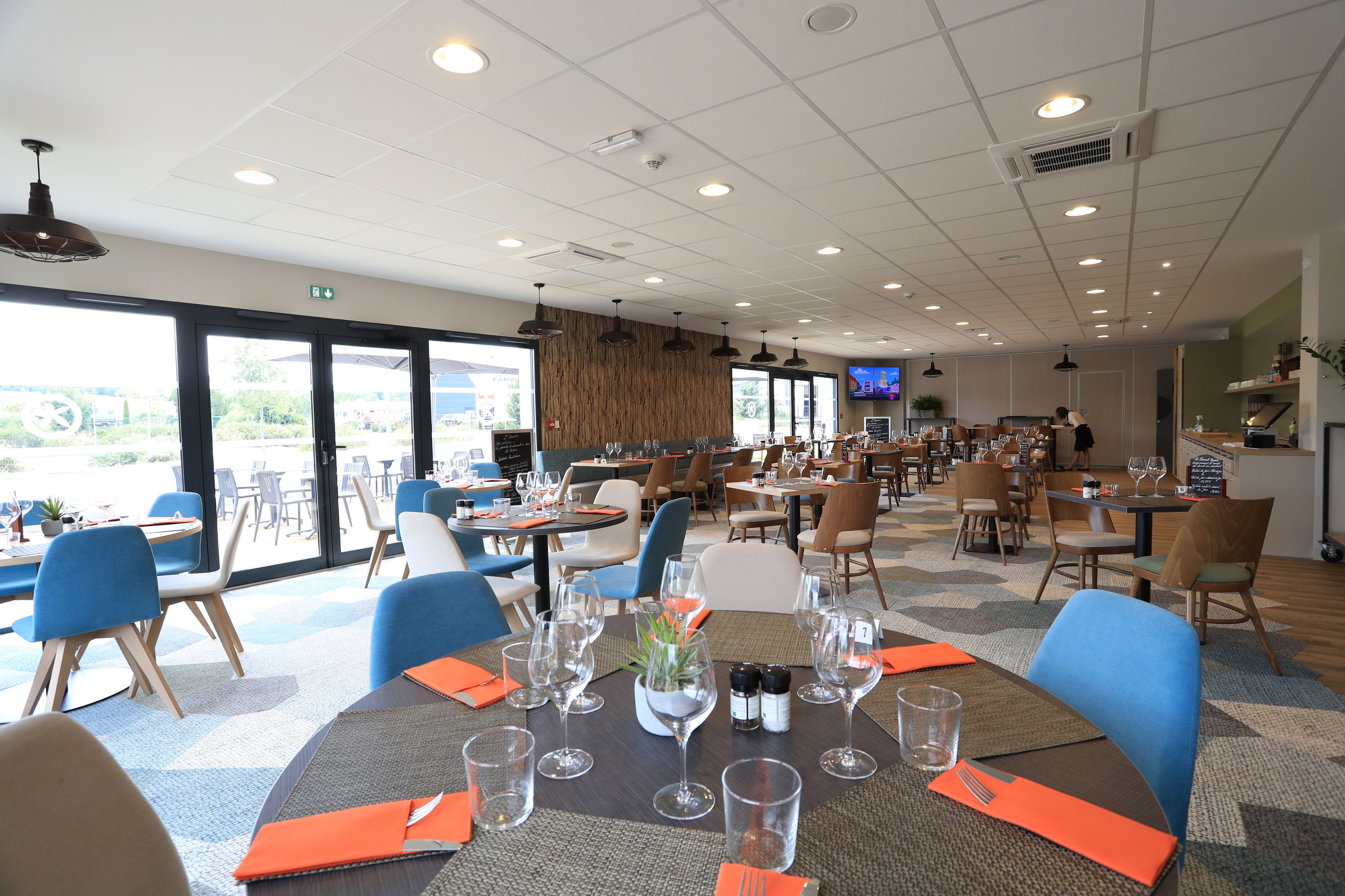 breakfast, lunch, dinner served; local cuisine