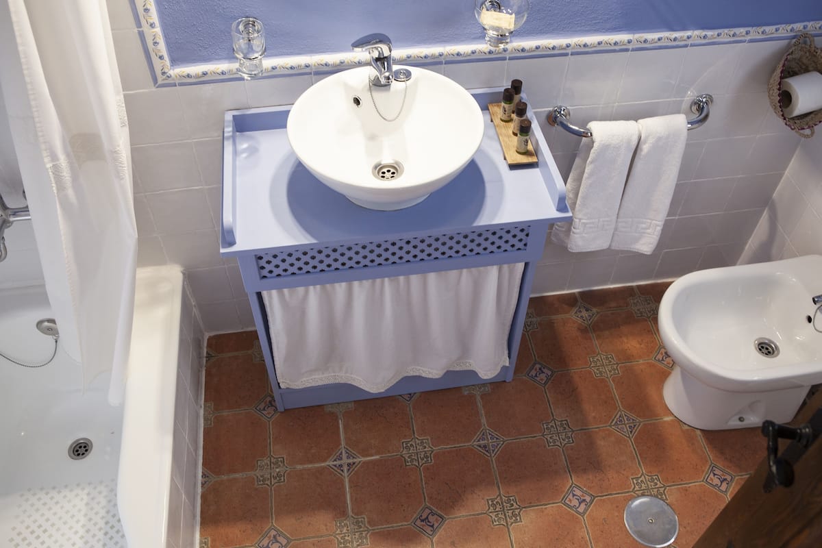 double or twin room, terrace, garden view | bathroom | free toiletries, hair dryer, towels