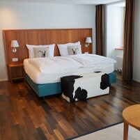 Ropa de cama de alta calidad y escritorio 