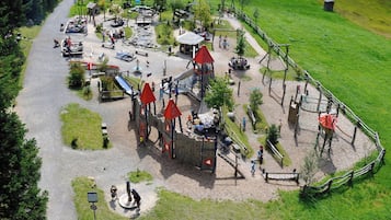 Außen-Kinderspielplatz