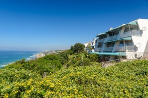 Vue depuis lâhĂ©bergement