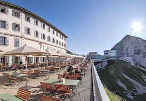 Outdoor dining - Hotel Pilatus-kulm (Kriens)